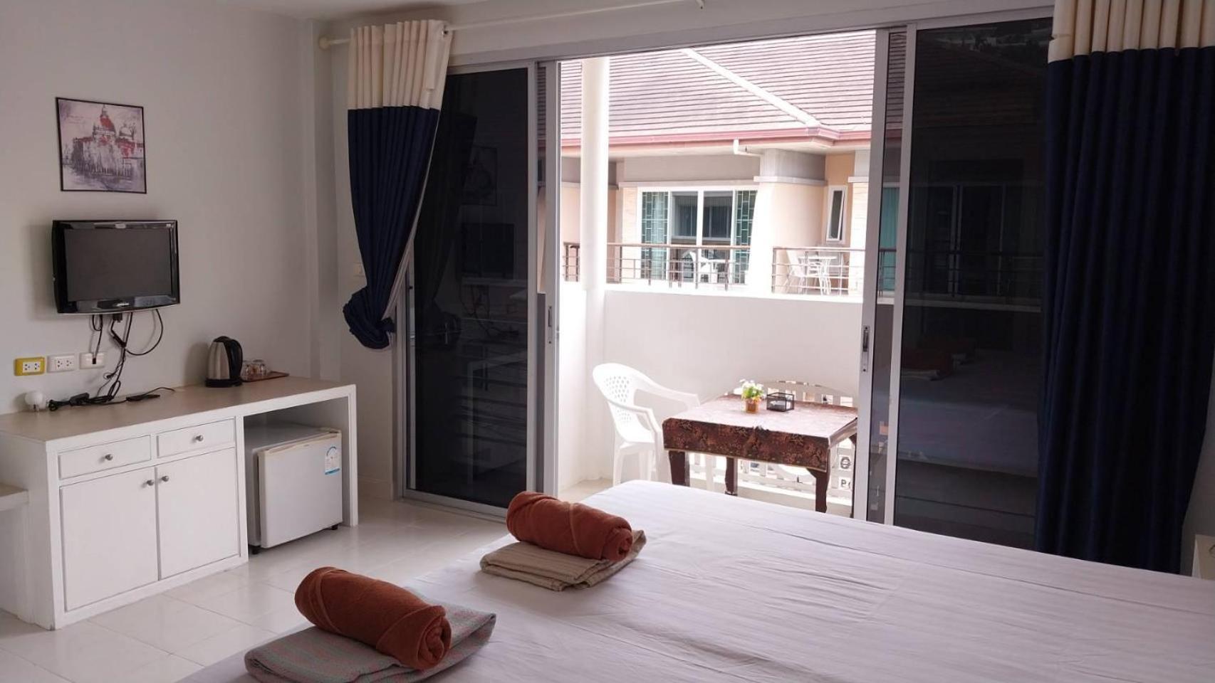 Phuket Racha Kata Homestay Eksteriør billede